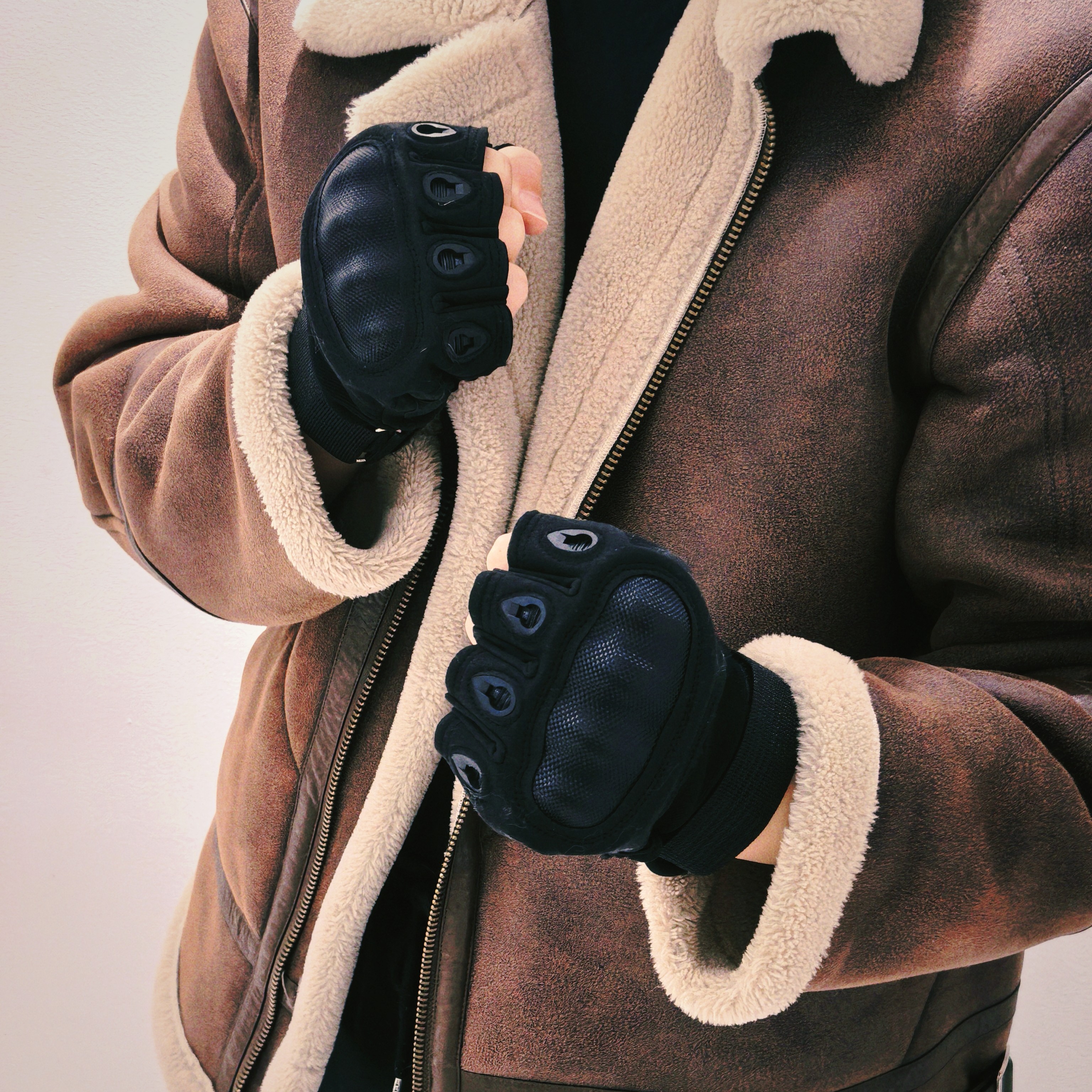Resident Evil Leon Inspired Ta - Cut Resistant Glove のレビューと価格
