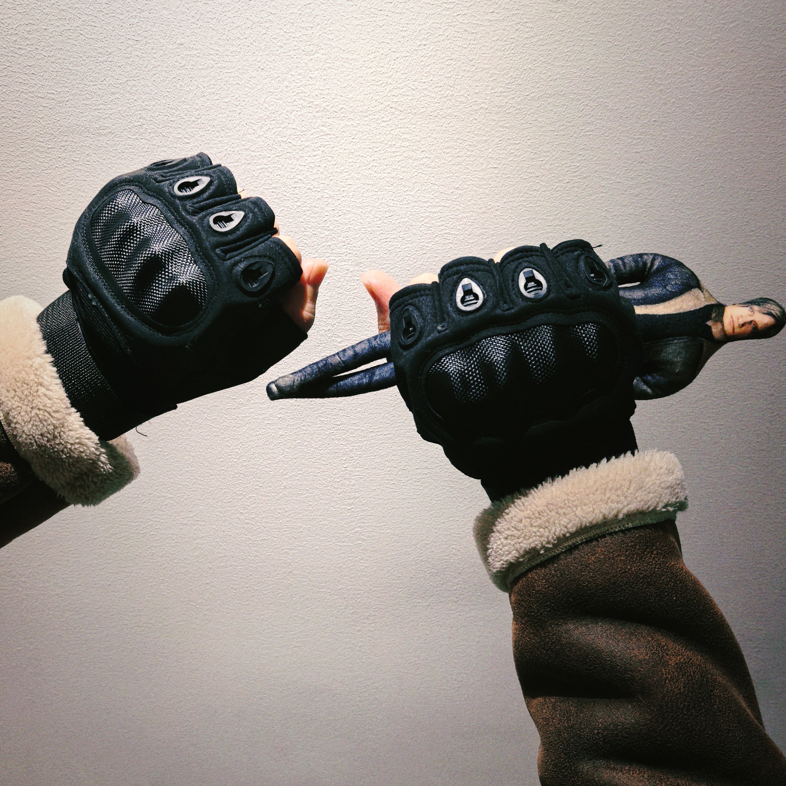 Resident Evil Leon Inspired Ta - Cut Resistant Glove のレビューと価格
