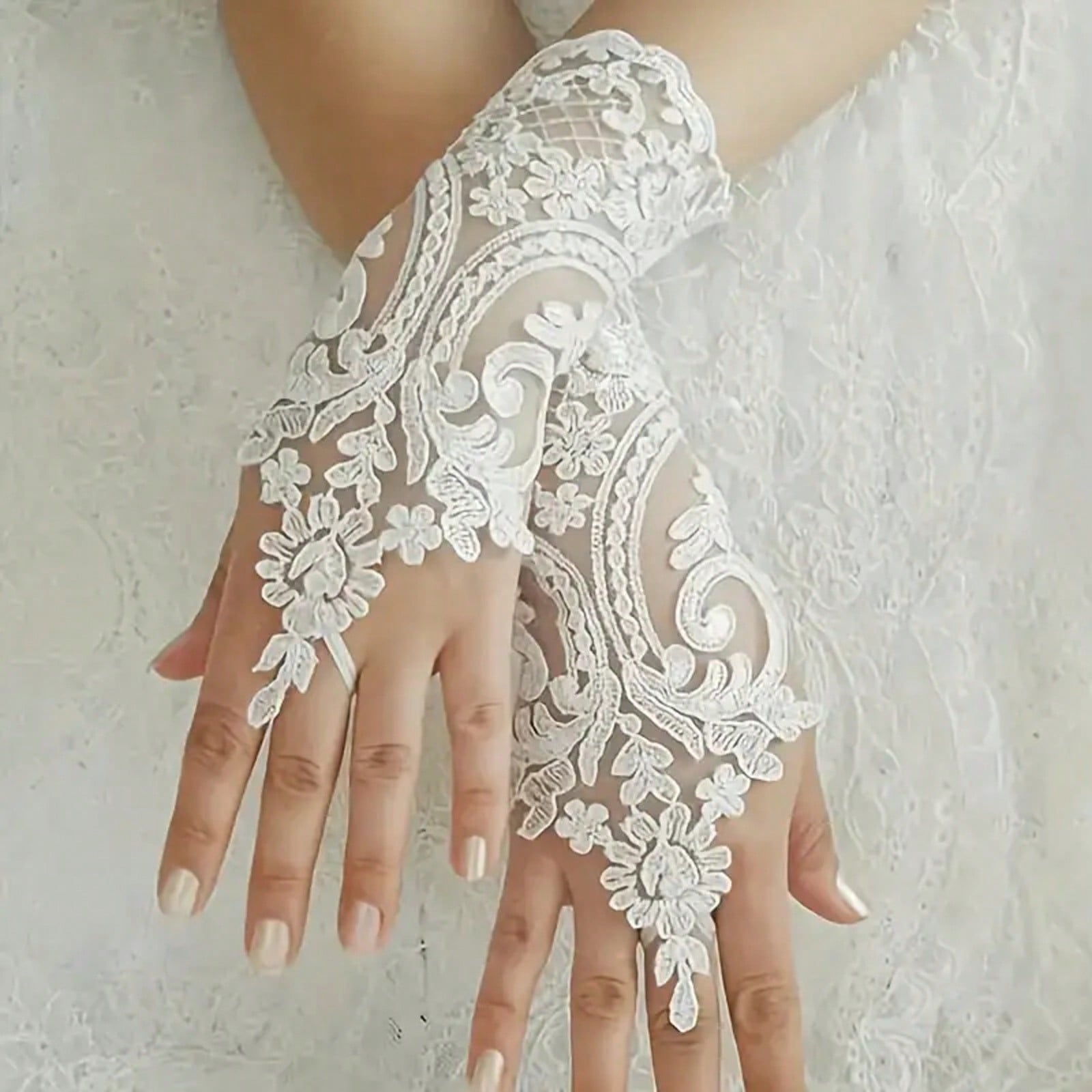 Women's Elegant Gothic Lace Gl - Fingerless Glove Knit のレビューと価格