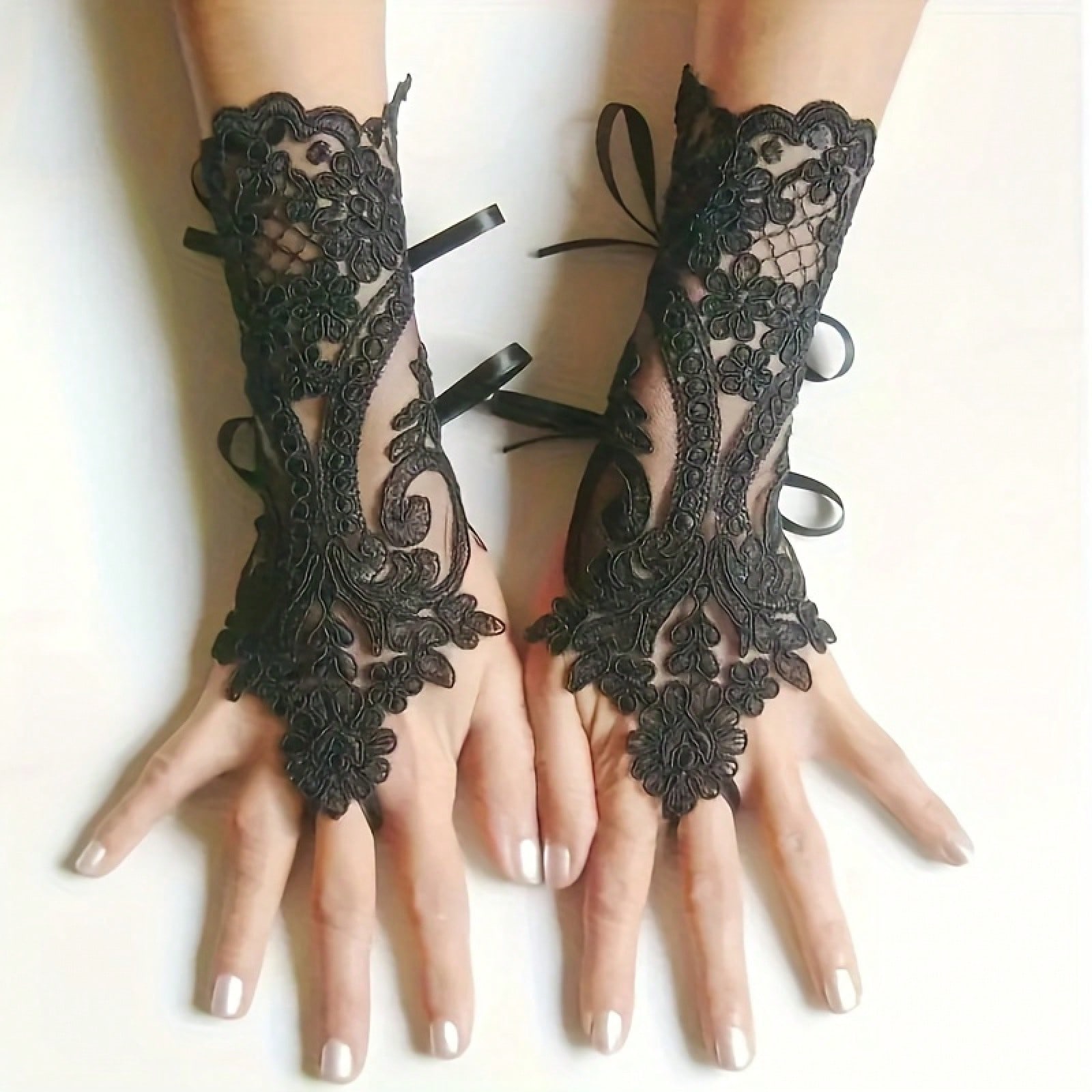 Women's Elegant Gothic Lace Gl - Fingerless Glove Knit のレビューと価格